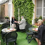 Hotel Citotel Le Plat D'etain 2*