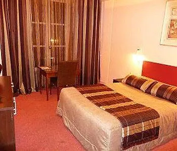 Citotel Le Plat D'etain 2*