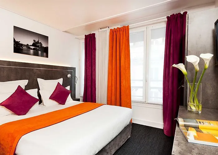 Citotel Le Plat D'etain 2* بواتييه