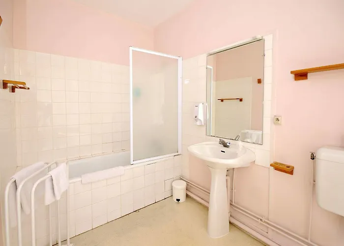 فندق Citotel Le Plat D'etain 2*